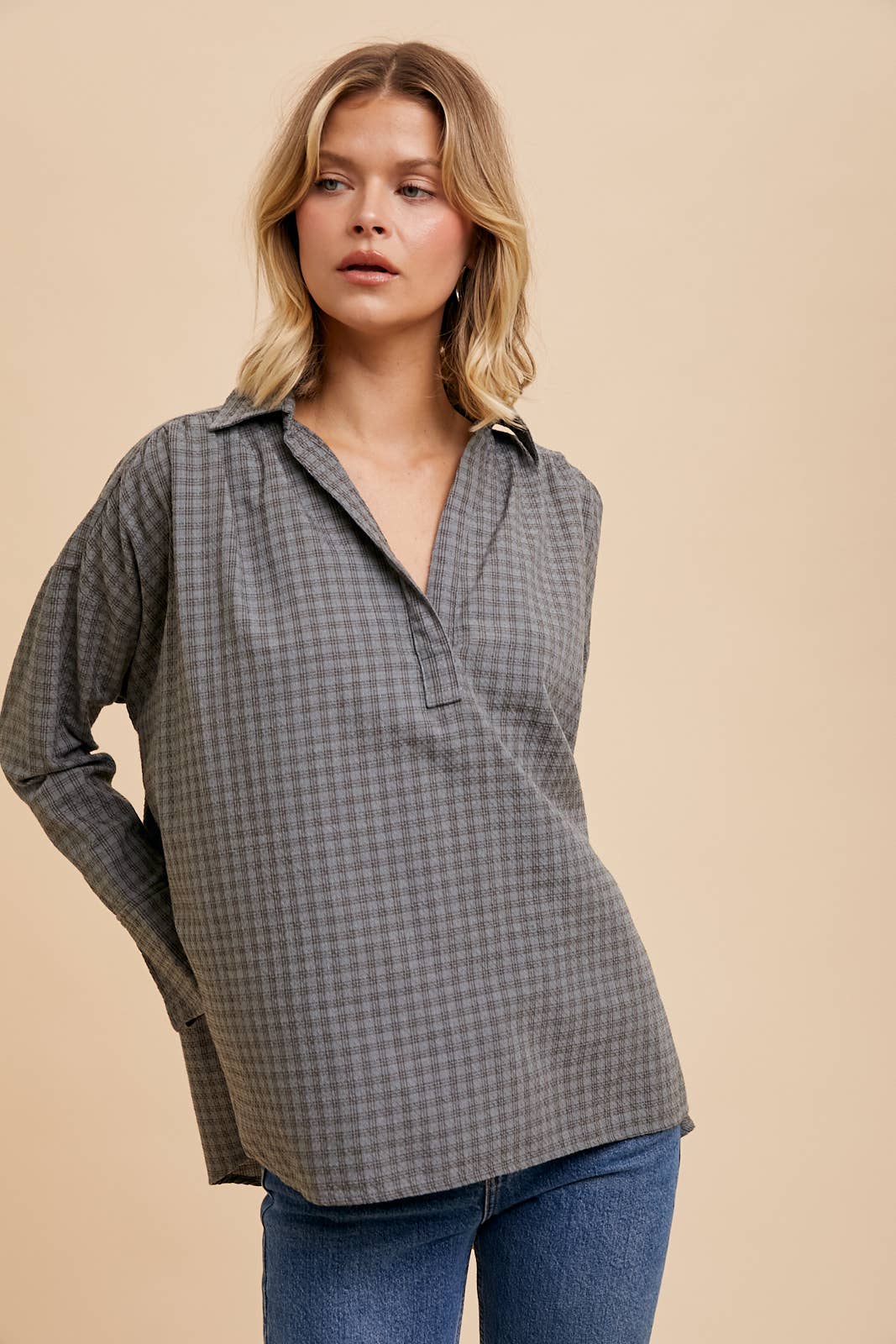 In Loom – wholesale Tröjor – Dam – V-RINGAD SKJORTA7