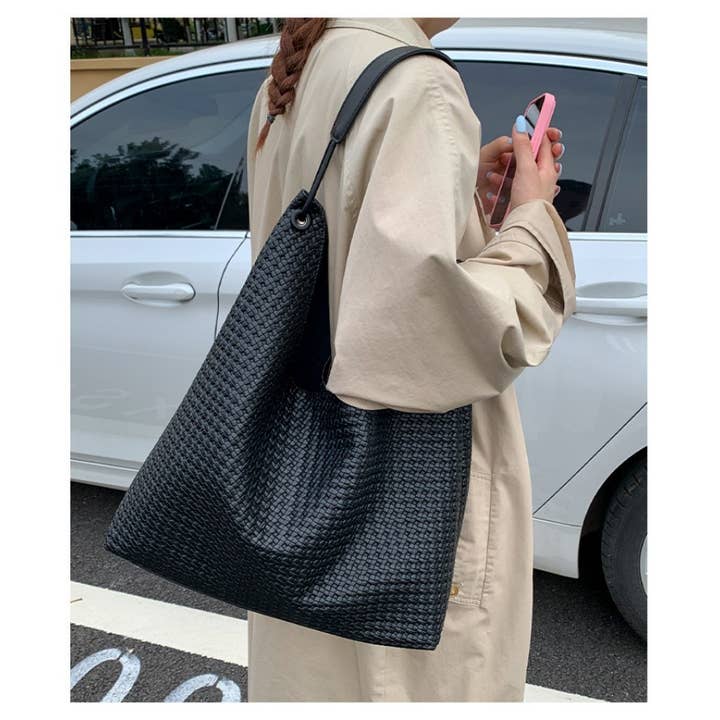 JOSSLYN by wall to wall - Wholesale Shoulder Bag - Women's - VEGAN FAUX LEATHER WOVEN TOTE SHOULDER BAG | 40P587