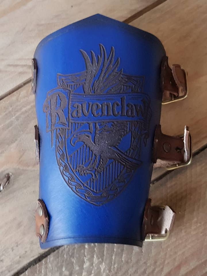 Brassard en cuir HP Serdaigle pour la vente par Outcast Props