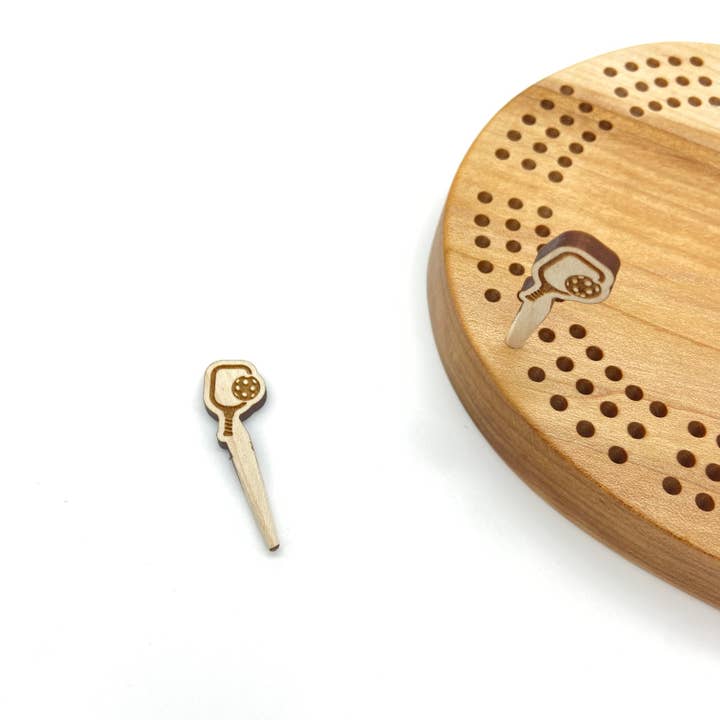 Cast & Carve – wholesale Board game – Sports Themed Custom Cribbage Pegs6