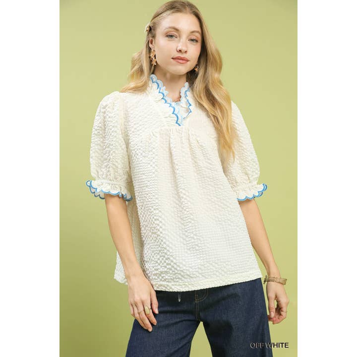 Haut à encolure festonnée avec volants pour la vente par BNS