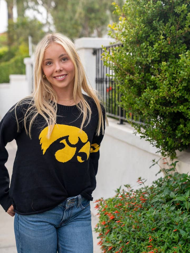 Iowa Hawkeyes Long Sleeve – Hawkeyes for wholesale by Newport Knits