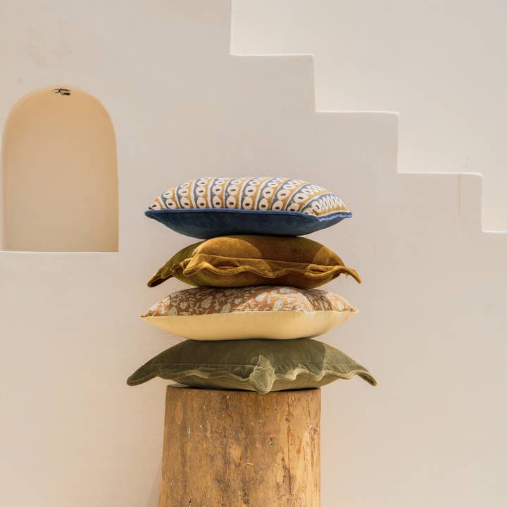 Mela Artisans - Wholesale Throw Pillow Cover - Scallop Velvet Pillow Cover, Mustard (20"x20")5