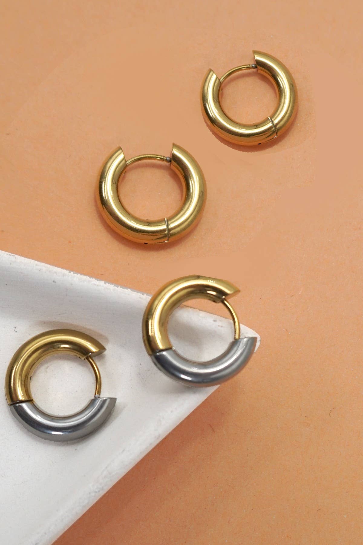 JOSSLYN by wall to wall - Wholesale Hoop Earrings - 18K Stainless Steel Tarnish Free Waterproof Hoop | 40E3683