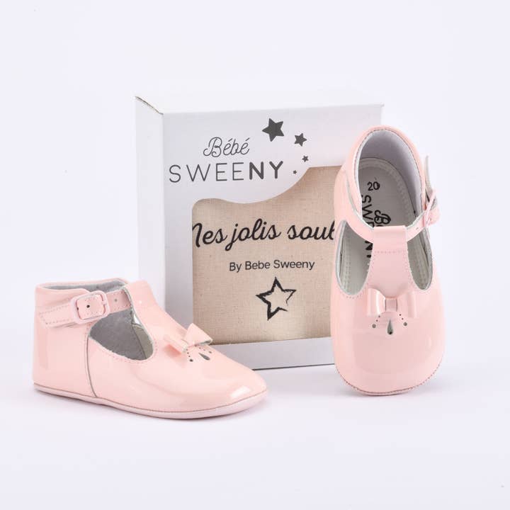 Chaussures Pre-Walker en cuir verni rose pour petites filles avec nœud pour la vente par Bebe Sweeny