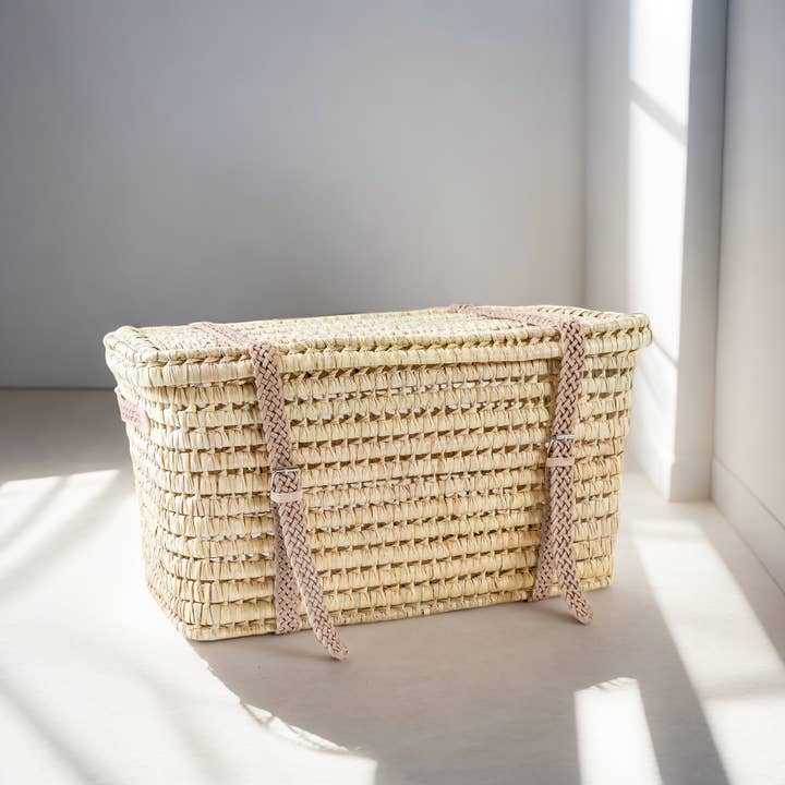 Gran Wholesale - Wholesale Storage Bin - Artisan Woven Wicker Storage Trunk with Chic Leather Handles2