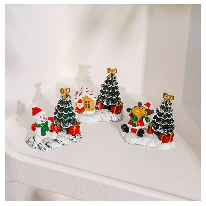 Tourtiwi - Wholesale Christmas Decoration - Festive Christmas Tree Miniature Resin Winter Decorations5