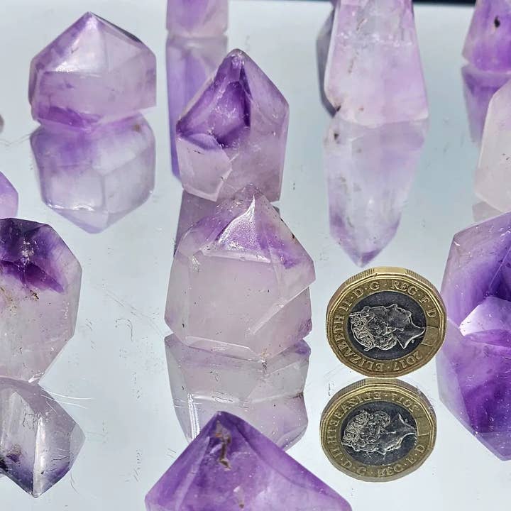 Distinction Crystals - Wholesale Spirituele steen/kristal - Kleine Phantom Amethist Kwarts Kristal Prisma's / Torens 20-30g1