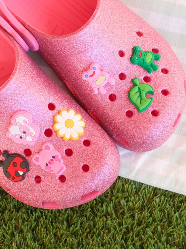 Skunk jibbitz voor wholesale door Basura Gang