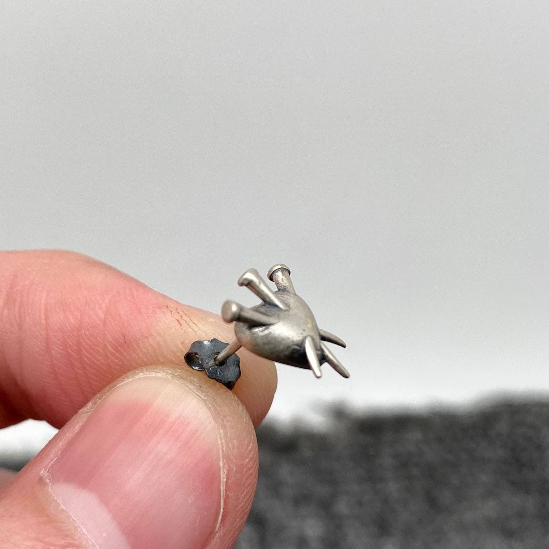 Mio Queena - Wholesale Stud/Post Earrings - S925 Sterling Silver Gothic Nail Puncture Heart Ear Studs - GT1