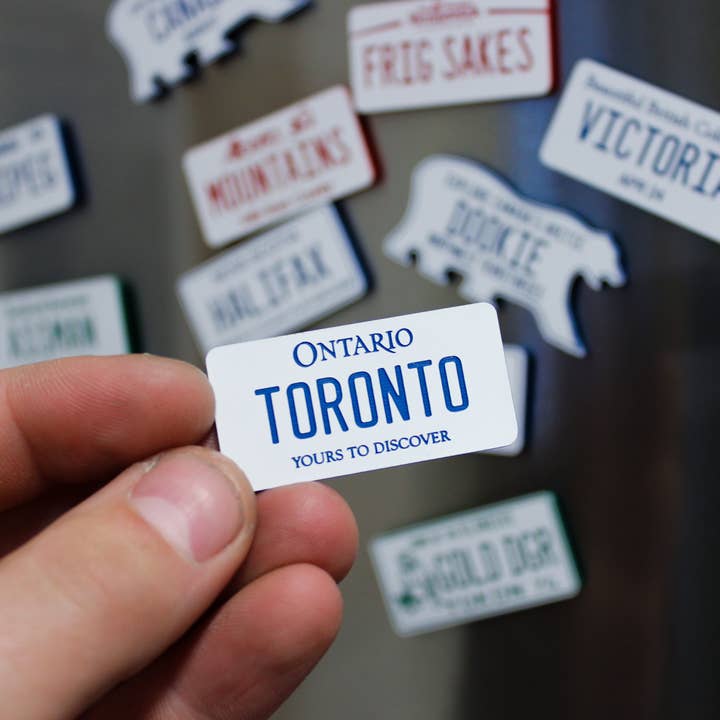 Magnete in plastica inciso personalizzato personalizzabile - Canada e ulteriori Risultati per calamite personalizzate all'ingrosso. Resi gratuiti e termini di pagamento a 60 giorni su Faire in tendenza su Faire.