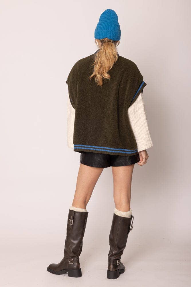 MiMi Wholesale - Wholesale Outerwear Vest - Women's - QCV420019 College Colors Sherpa Varsity Vest2