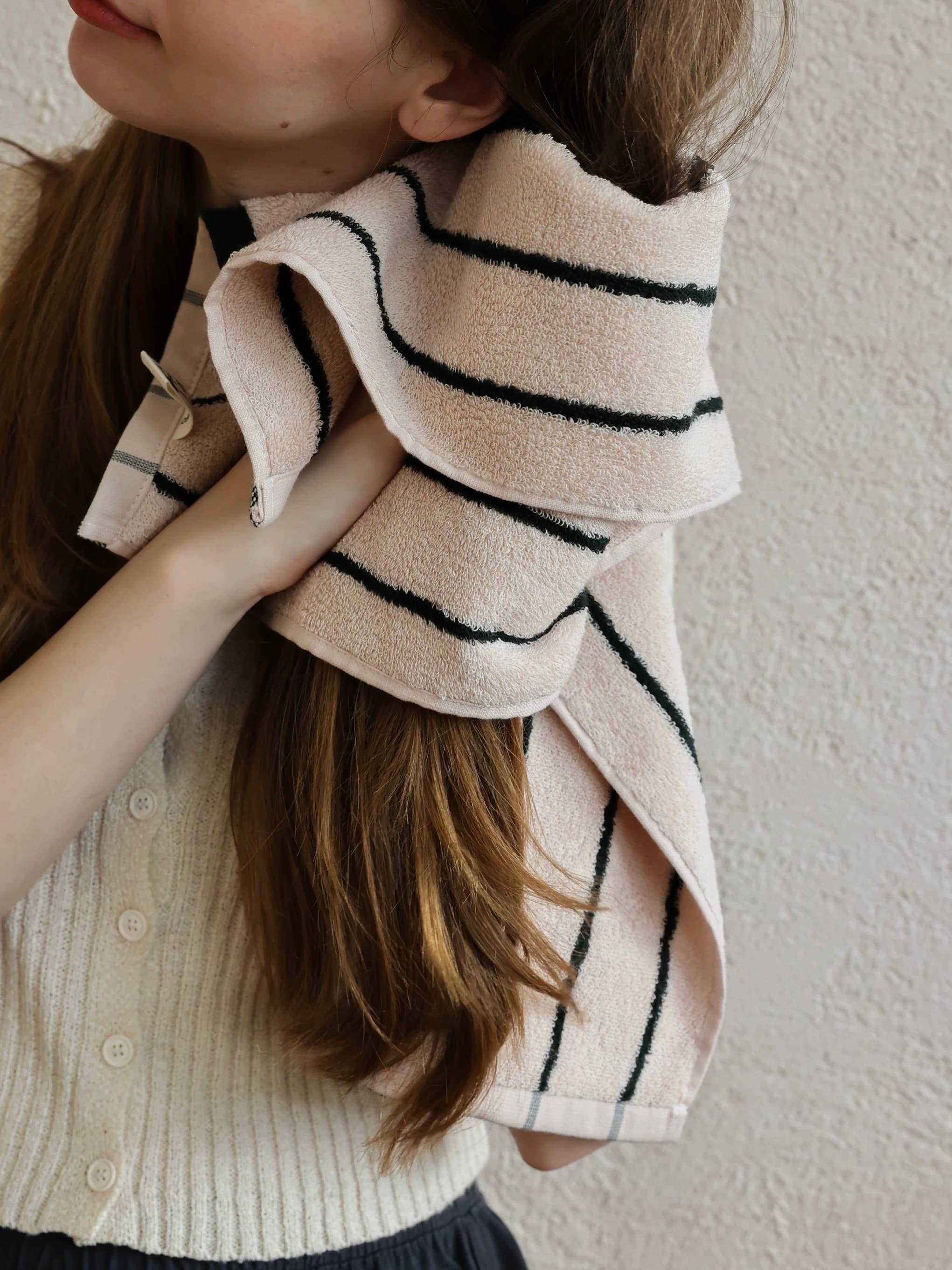 INSPECIAL HOME - Wholesale Bath Towel - 100% Cotton Retro Earthy-tone Pinstripe Soft Plush Towel 24