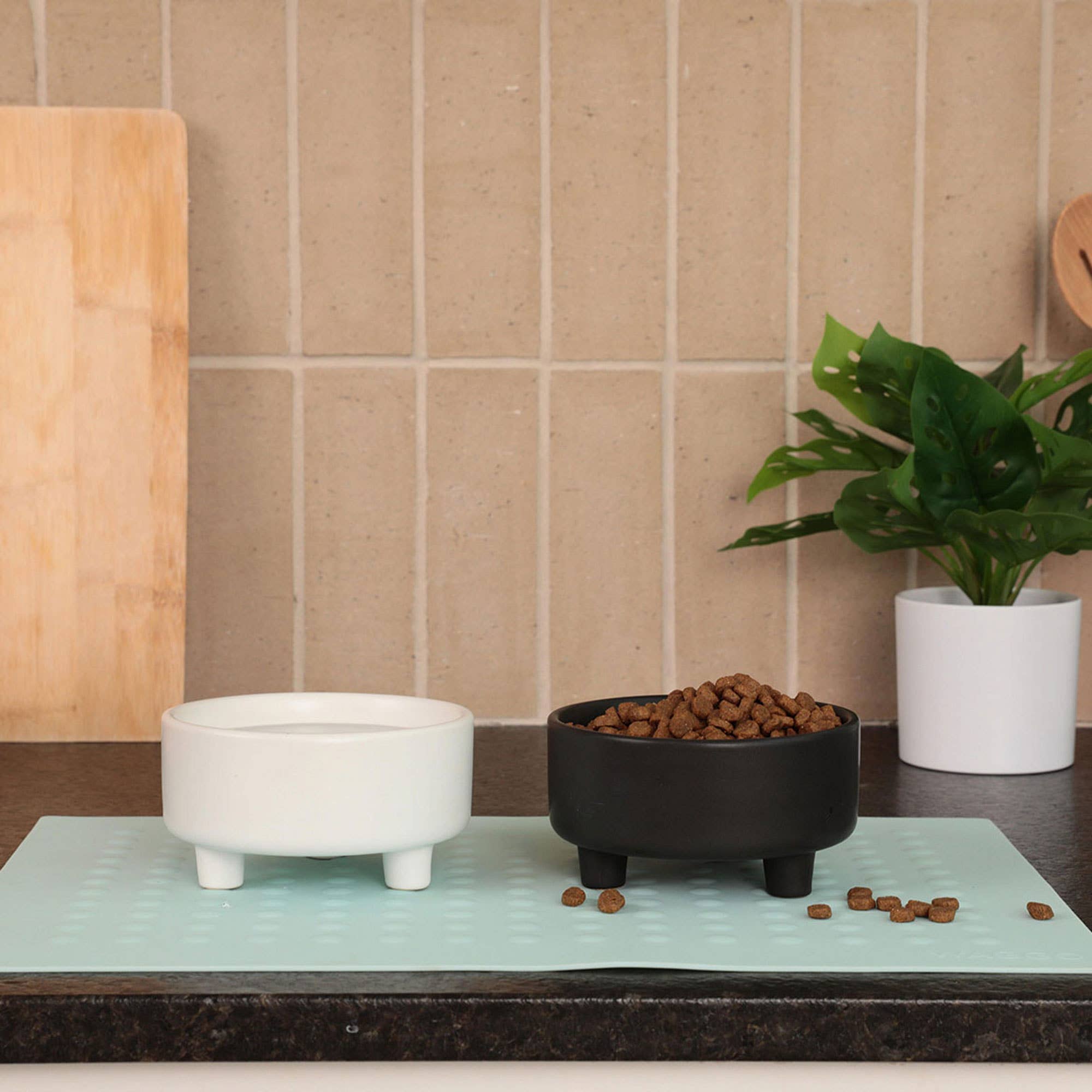 Waggo - Wholesale Pet Bowl - Cat/Dog - Uplift Bowl Ceramic Dog Bowl21