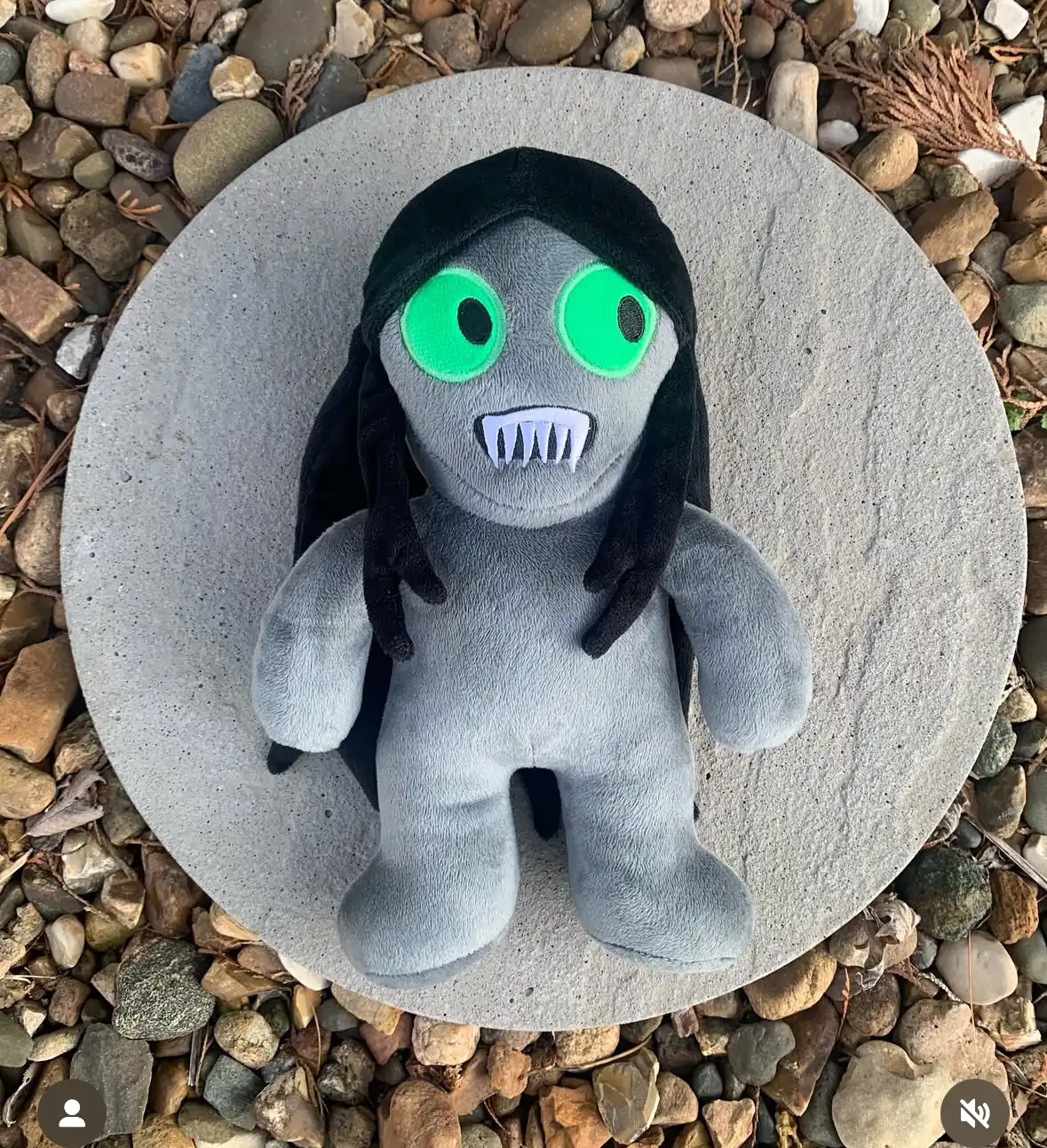 Cryptid Comforts - Wholesale Pet Plush Toy - Dog - Green Eyes plushy2