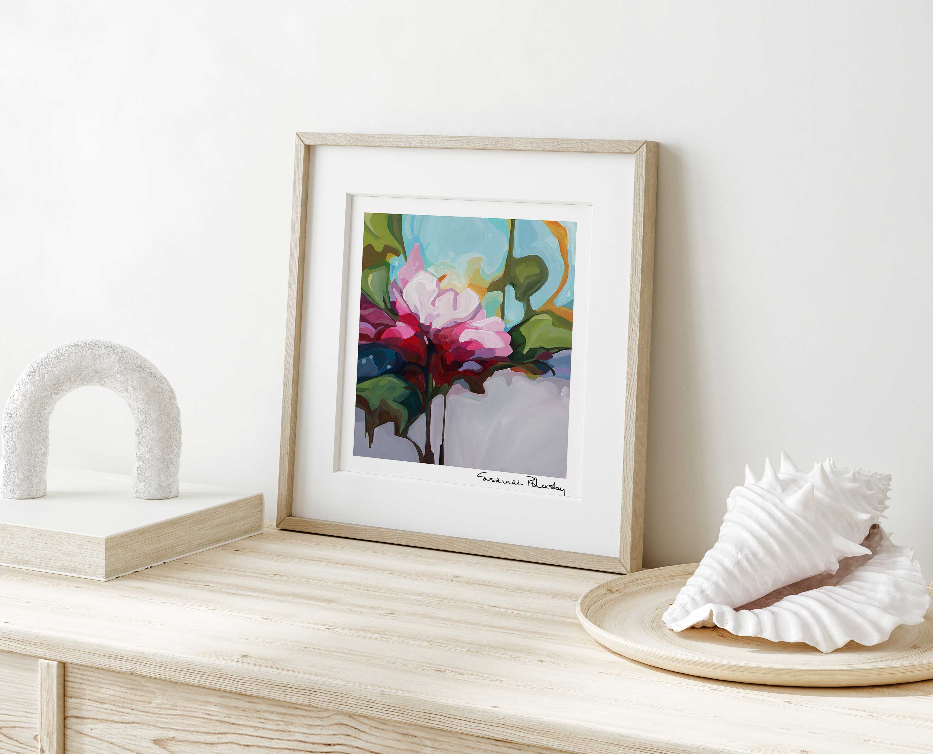 Susannah Bleasby Art - Wholesale Kunstprint - Bloemenmuurkunst | Fijnkunstdruk | 'Septemberroos'2