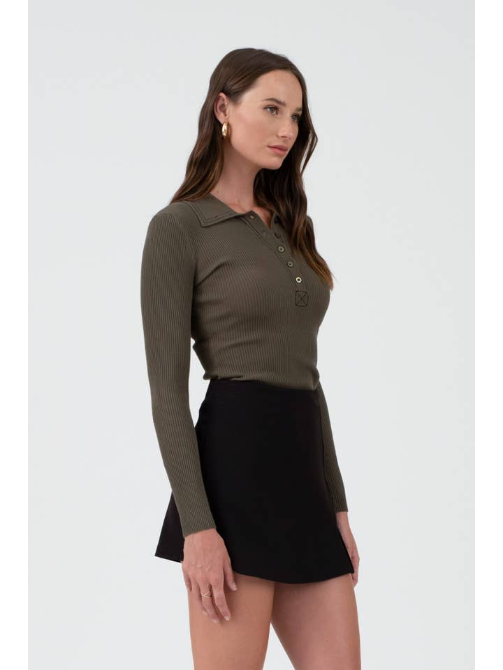 The Workshop Studio - Wholesale Knit Sweater - Women's - CONTRAST STITCH COLLARED SWEATER KNIT TOP