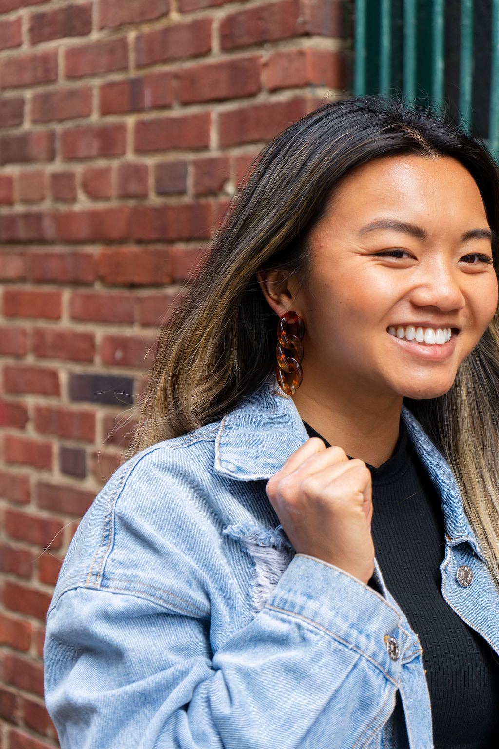 Spiffy & Splendid - Vente Boucles d'oreilles pendantes - Boucles d'oreilles Brooklyn - Ambre // Bijoux, Automne3