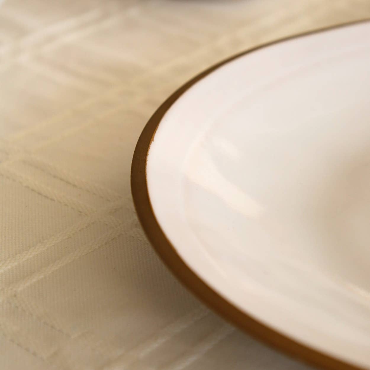 Nosse Ceramics - Vente Assiette - Assiette de table 28 cm – Bord ivoire doré3