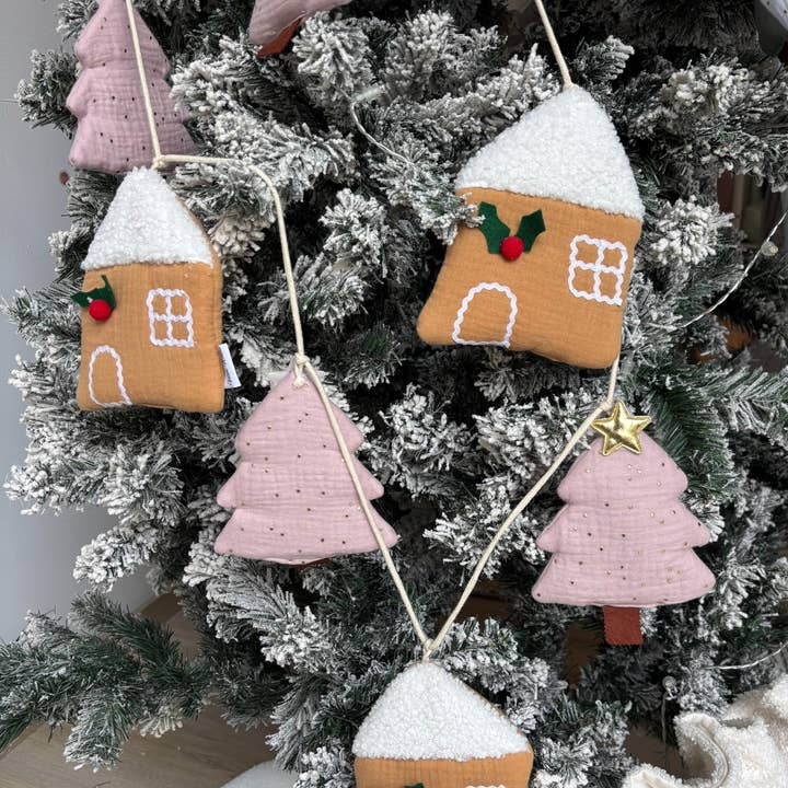 Velvet White - Wholesale Bunting/Garland - Handmade Christmas Garland – Fabric Gingerbread House & Tree Bunting, Kids Room Holiday Decor2