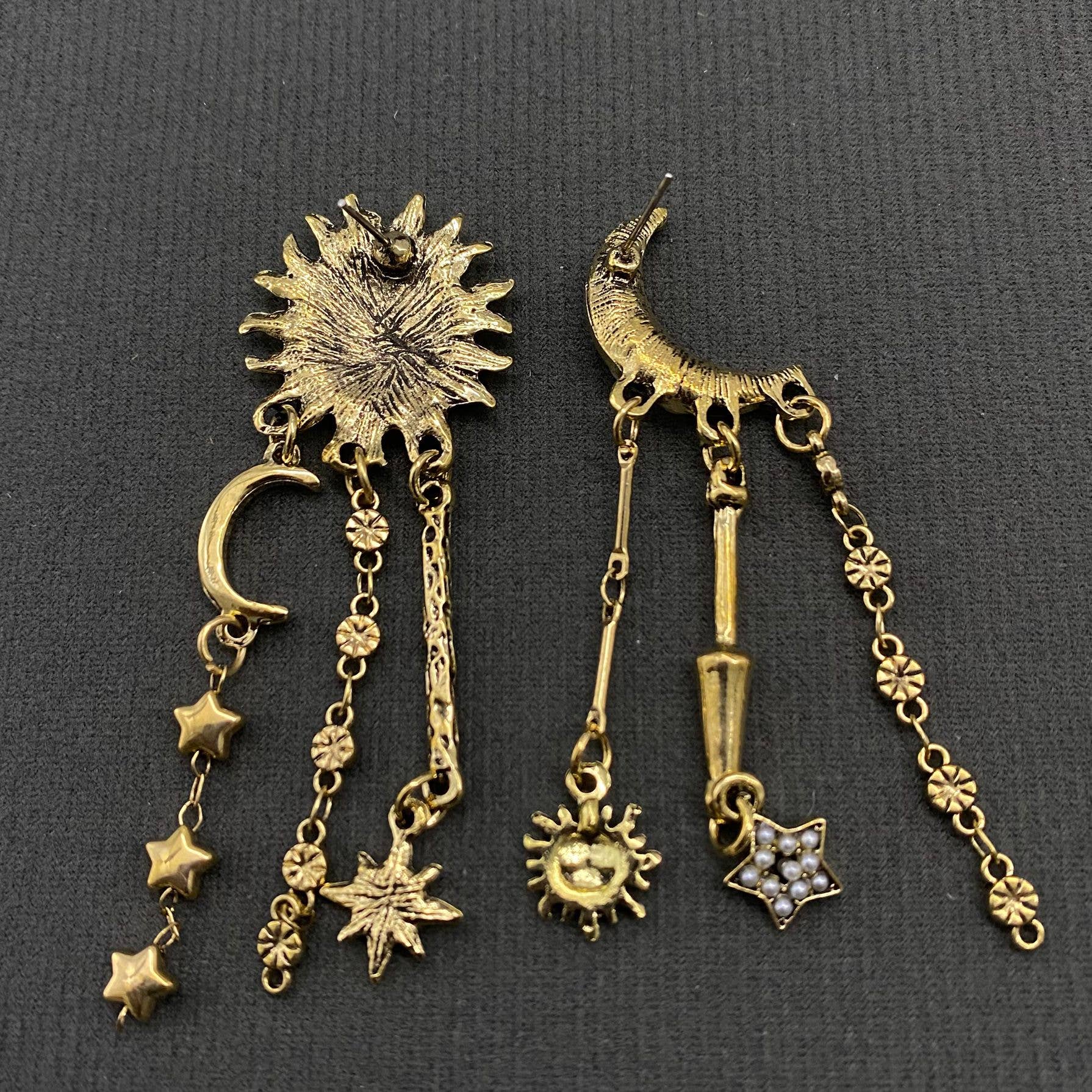 Mio Queena – wholesale Dangle earrings – Star Fringe Asymmetric Sun Moon Post Earrings - MS1