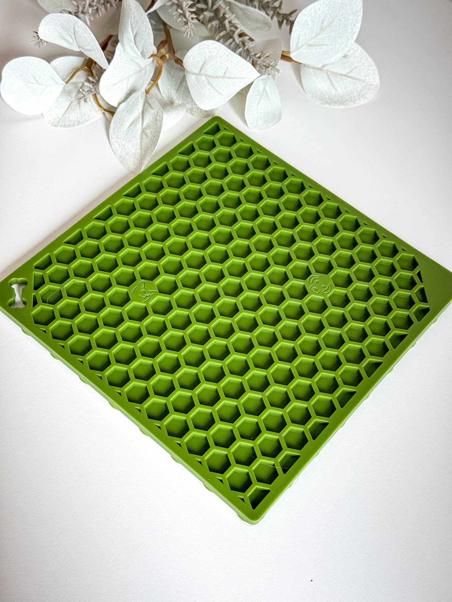 Doggotique - Wholesale Pet Food Mat - Dog - Honeycomb Lick Mat for Dogs and Cats0