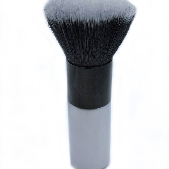 Pennello per fondotinta piatto per la vendita all'ingrosso da parte di Lucy Minerals
