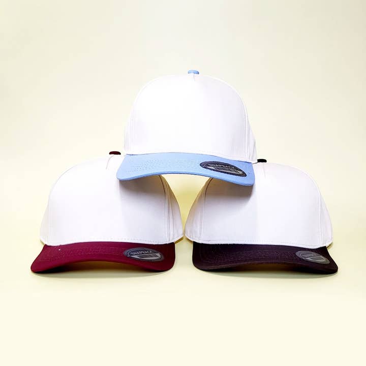 Casquette snapback bicolore à base de couleur beige pour la vente par Funteze
