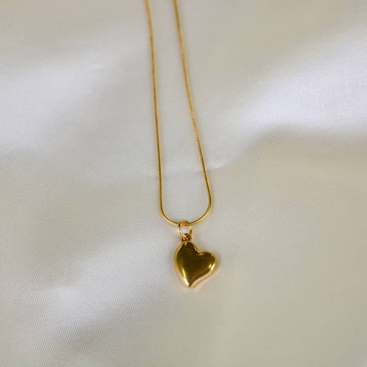 TISH jewelry - Wholesale Pendant/Charm Necklace - Malia // Puffed Heart Necklace