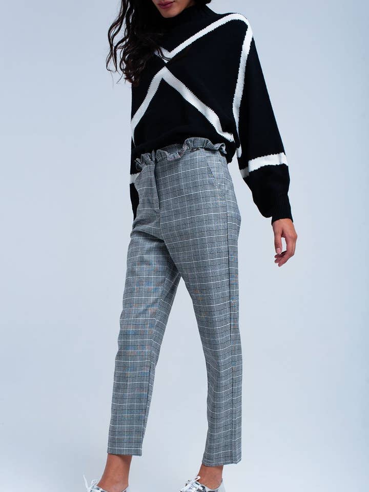 Pantalon gris à motif tartan pour la vente par Q2—All Orders:Free Duties for the US,UK,and Canada