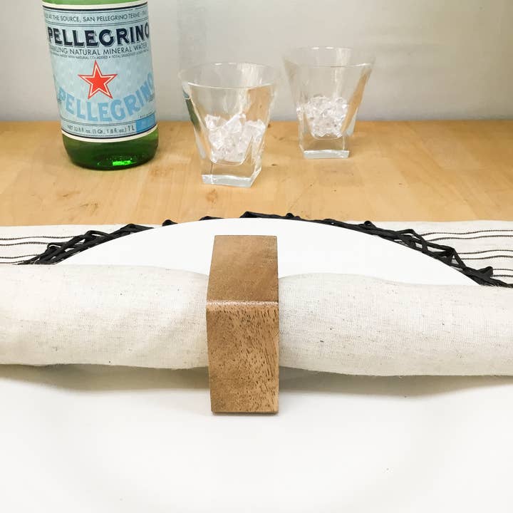 India Handicrafts Inc - Vente Rond de serviette - Anneau de serviette carré en bois de manguier2