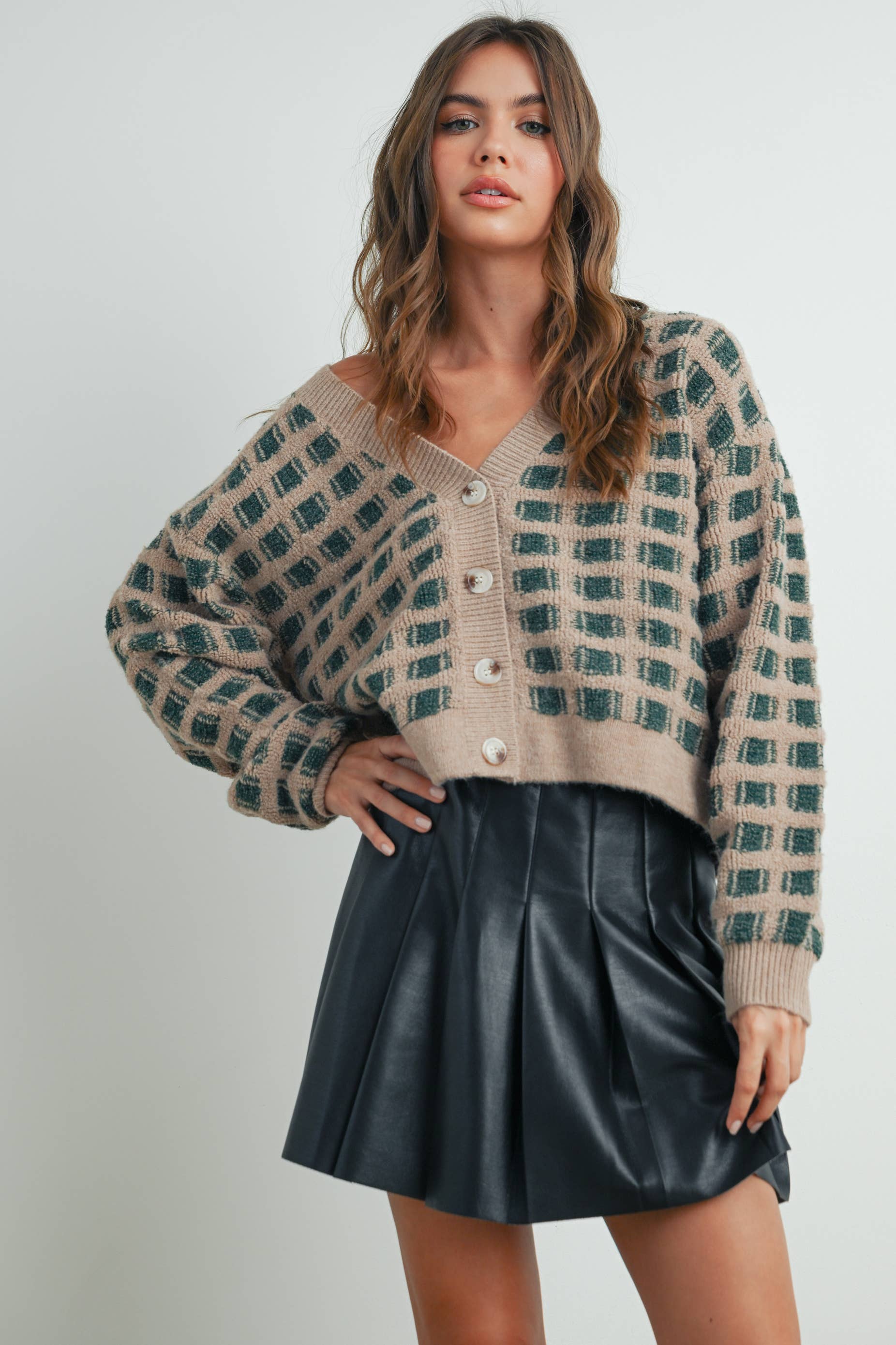 BUTTERMELON – Engroshandel Cardigan - Dame – Cropped V-hals Cardigan - BMC751938