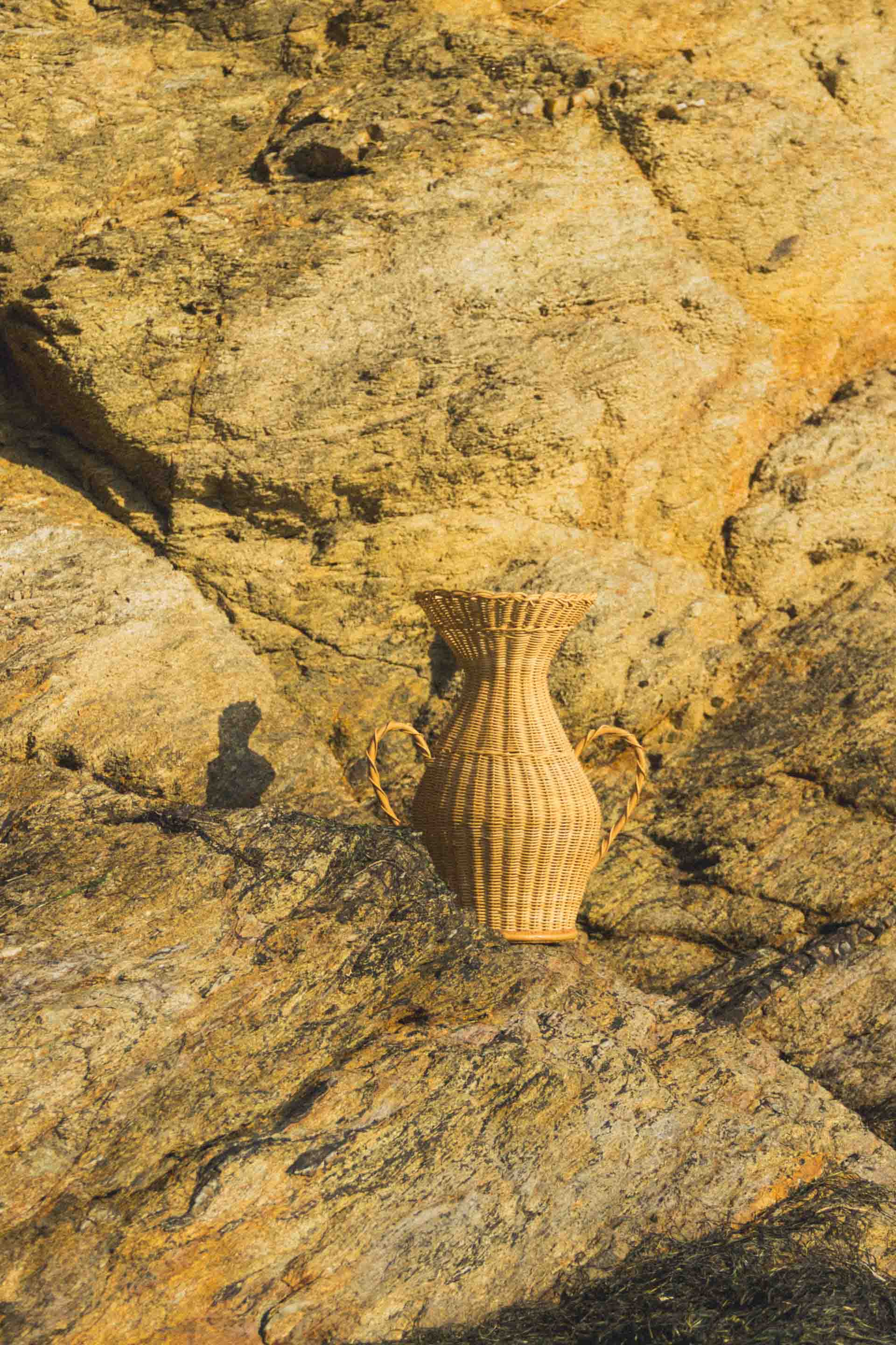 Eloge - Wholesale Vase - Wicker amphora2