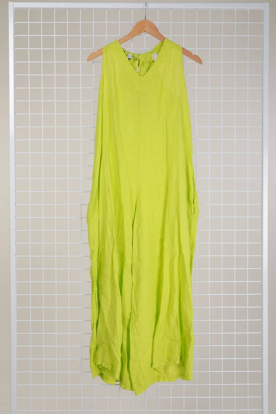 la maison des fibres naturelles – wholesale Jumpsuit – Women's – Sleeveless jumpsuit in 100% linen 6201436