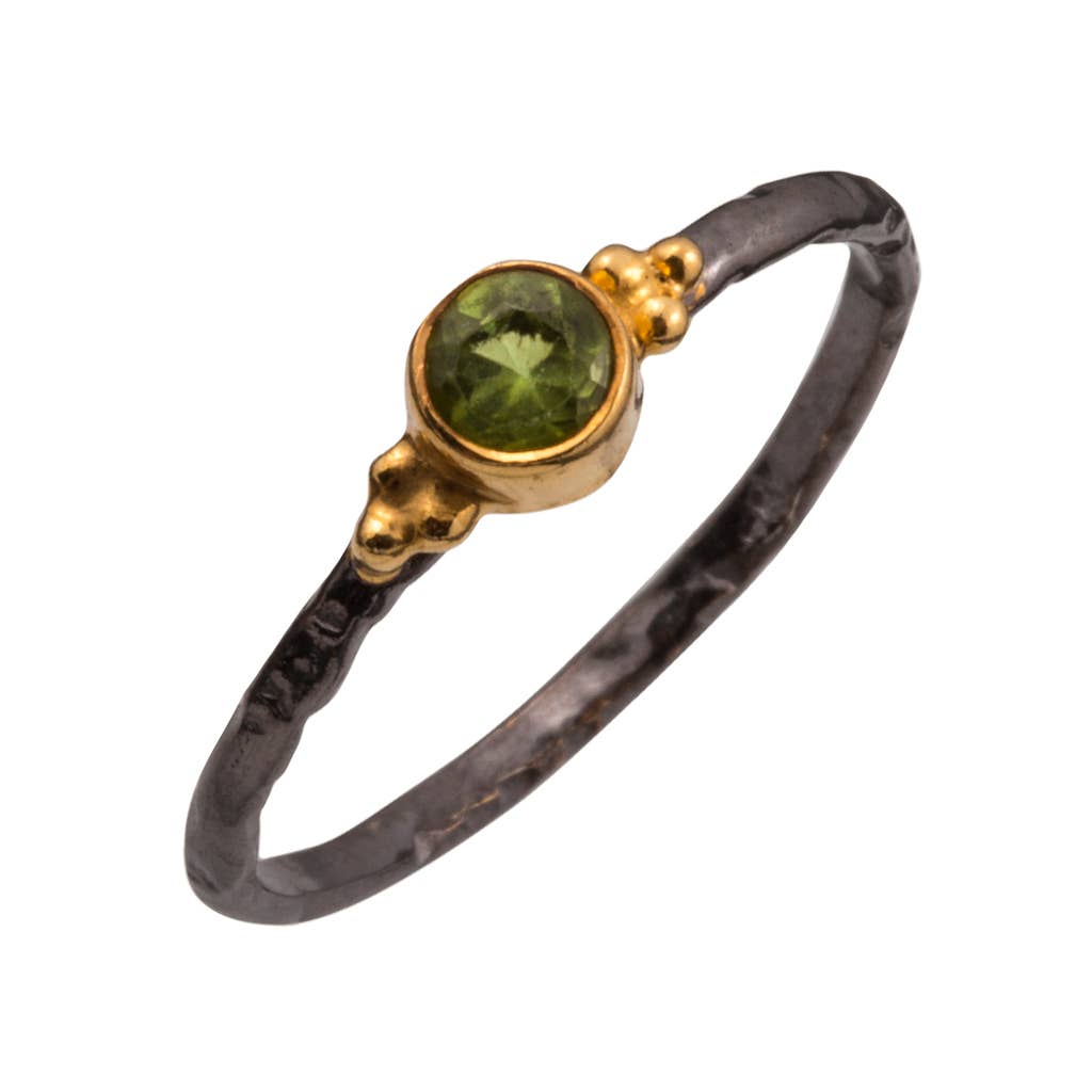 Saraswati Imports - Vente Anneau/bague à empiler - Bague de bande péridot spot de lumière