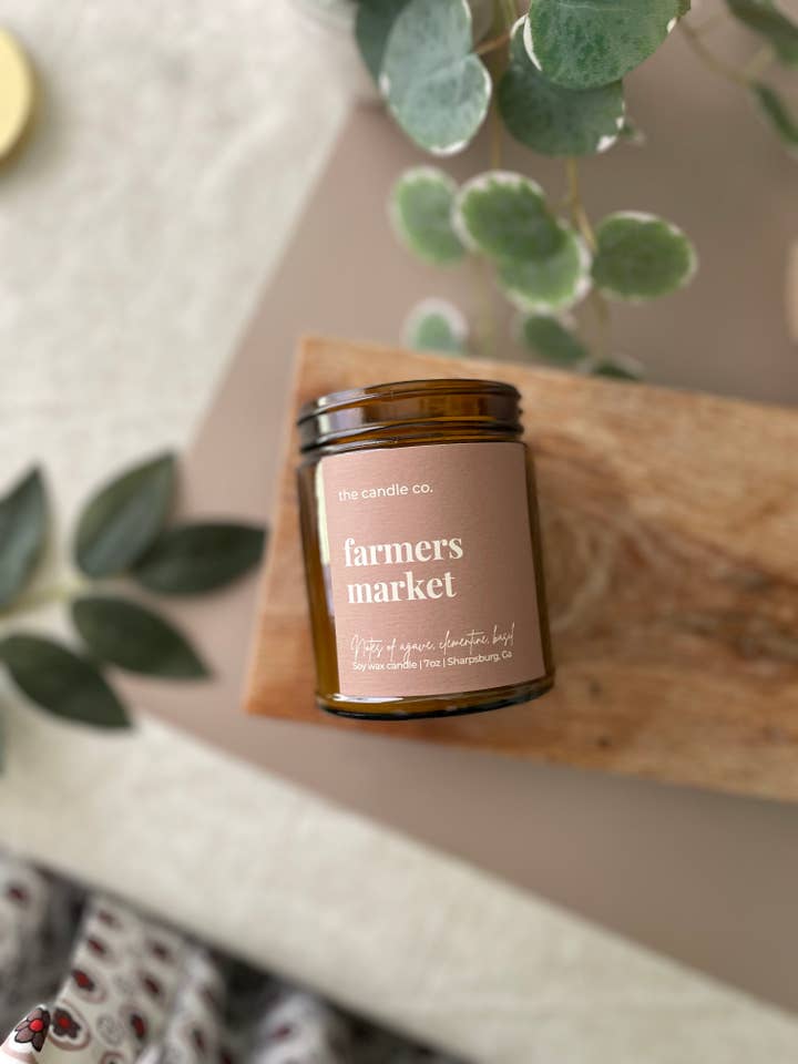 Farmers Market - Vela de Soja em Frasco de Vidro Âmbar de 7 onças por atacado de The Candle Collective