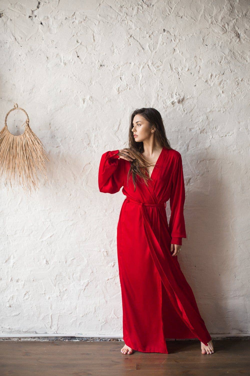 Angie's Showroom – Robe - Mulher por atacado – Manto Longo de Seda Adele com Punhos10