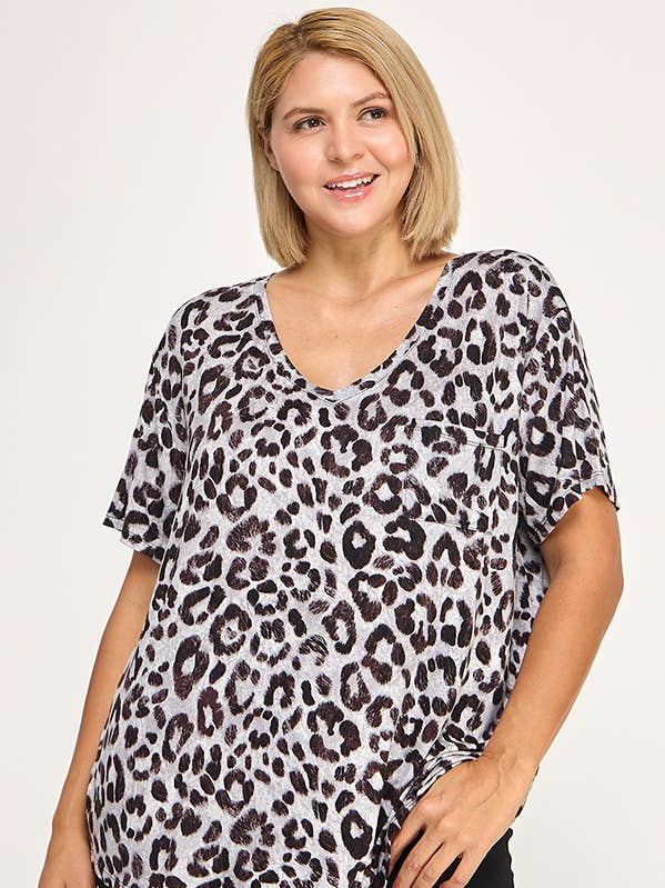 5630X-K43 LEOPARD PRINT S/S TOP WITH FRONT POCKET for wholesale by Cerule