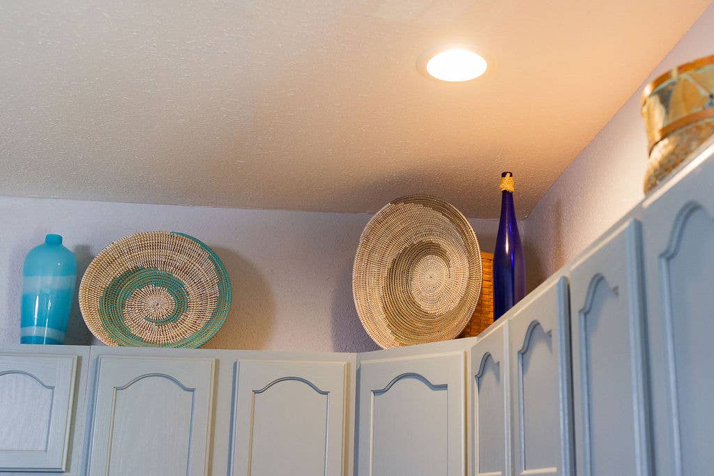 Gitzell FairTrade – wholesale Dekorativ tallrik/fat/skål – Afrikansk väggkorg/skål, sött gräs, flerfärgad9