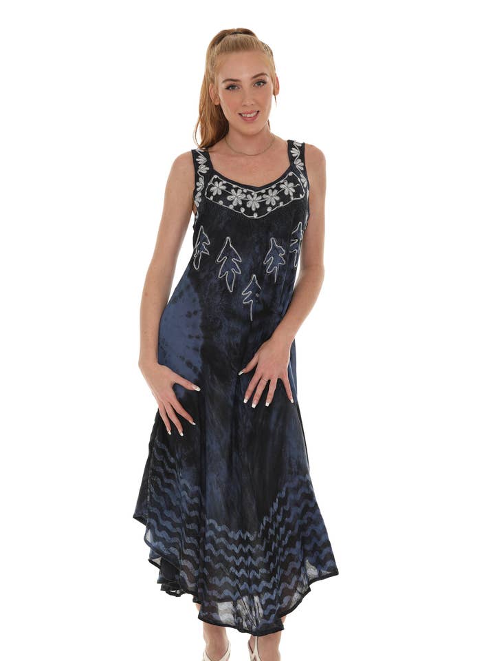 Prendisole in rayon con scollatura ricamata per la vendita all'ingrosso da parte di Shoreline Wear. INC