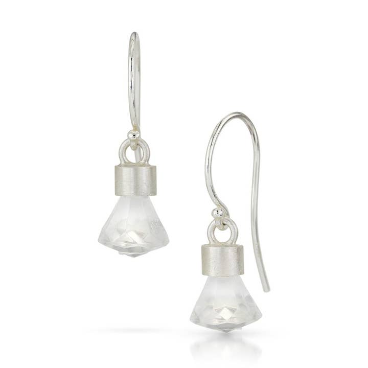 Perle øreringe for engroshandel hos JacQueline Sanchez Jewelry