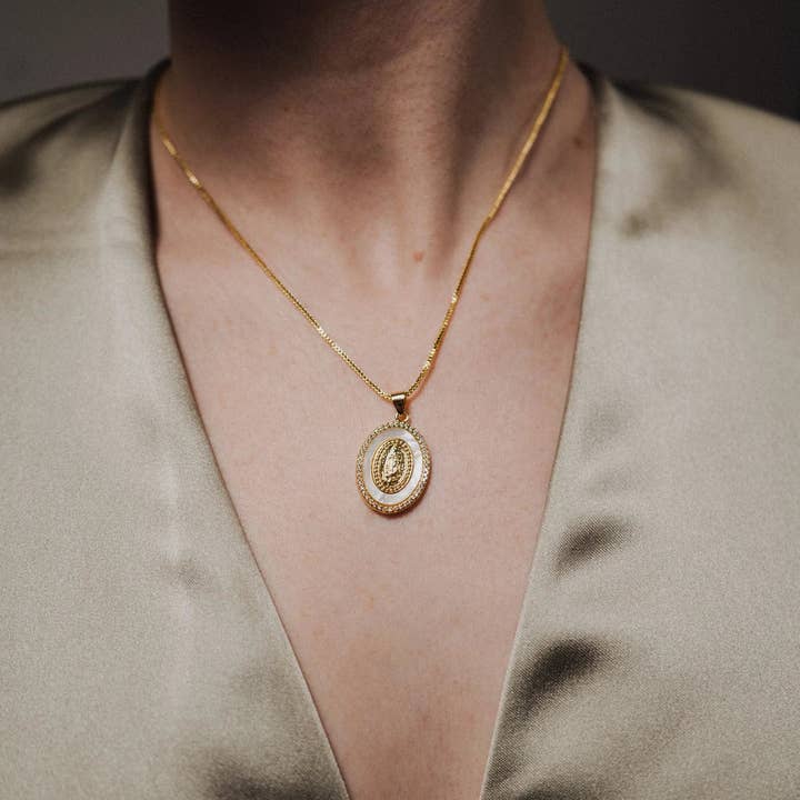 PHOEBE´S - Wholesale Pendant/Charm Necklace - Delicate Virgin Mary Necklace