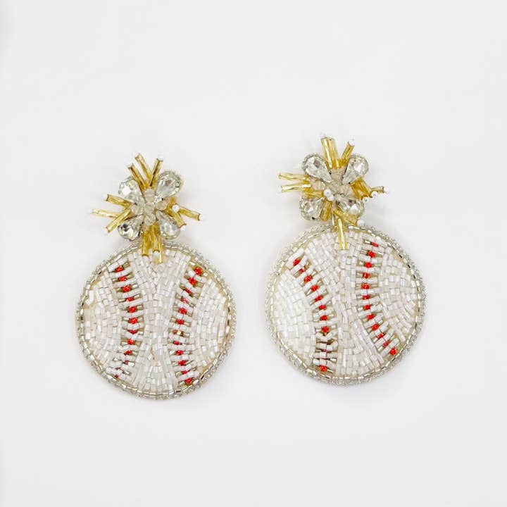 The Pearled Panther - Vente Boucles d'oreilles pendantes - Boucles d'oreilles en perles de baseball2