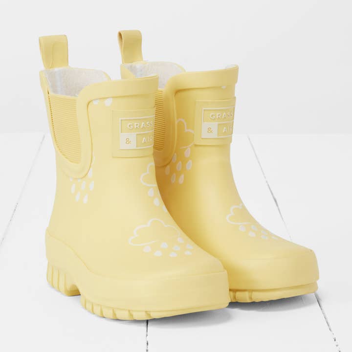 Buttermilk Yellow Chunky Sole Kids Shortie Welly for wholesale by Grass & Air