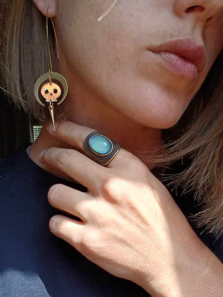 Reserva - Goth Glam - Long Drop Skull + Crescent para venta al por mayor de CGDesigns