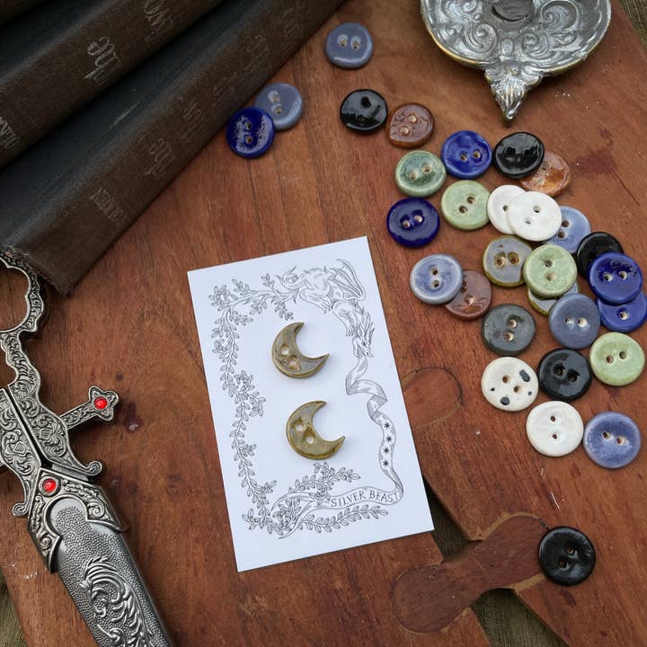 Silver Beast Studio - Wholesale Sewing Button/Snap - 18mm Moon Buttons (set of 2)2