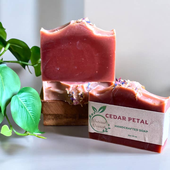 Savon Artisanal Pétale de Cèdre pour la vente par Natural Nourish