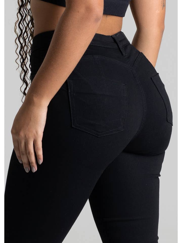 Sawary Jeans - Wholesale Jeans - Women's - Sawary Butt-Shaping Curve-Enhancing Jeans
6