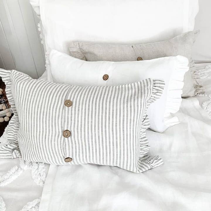 Mama and Tochter - Wholesale Lumbar Pillow - Linen Lumbar with Ruffle Ends - White 30 x 50cm