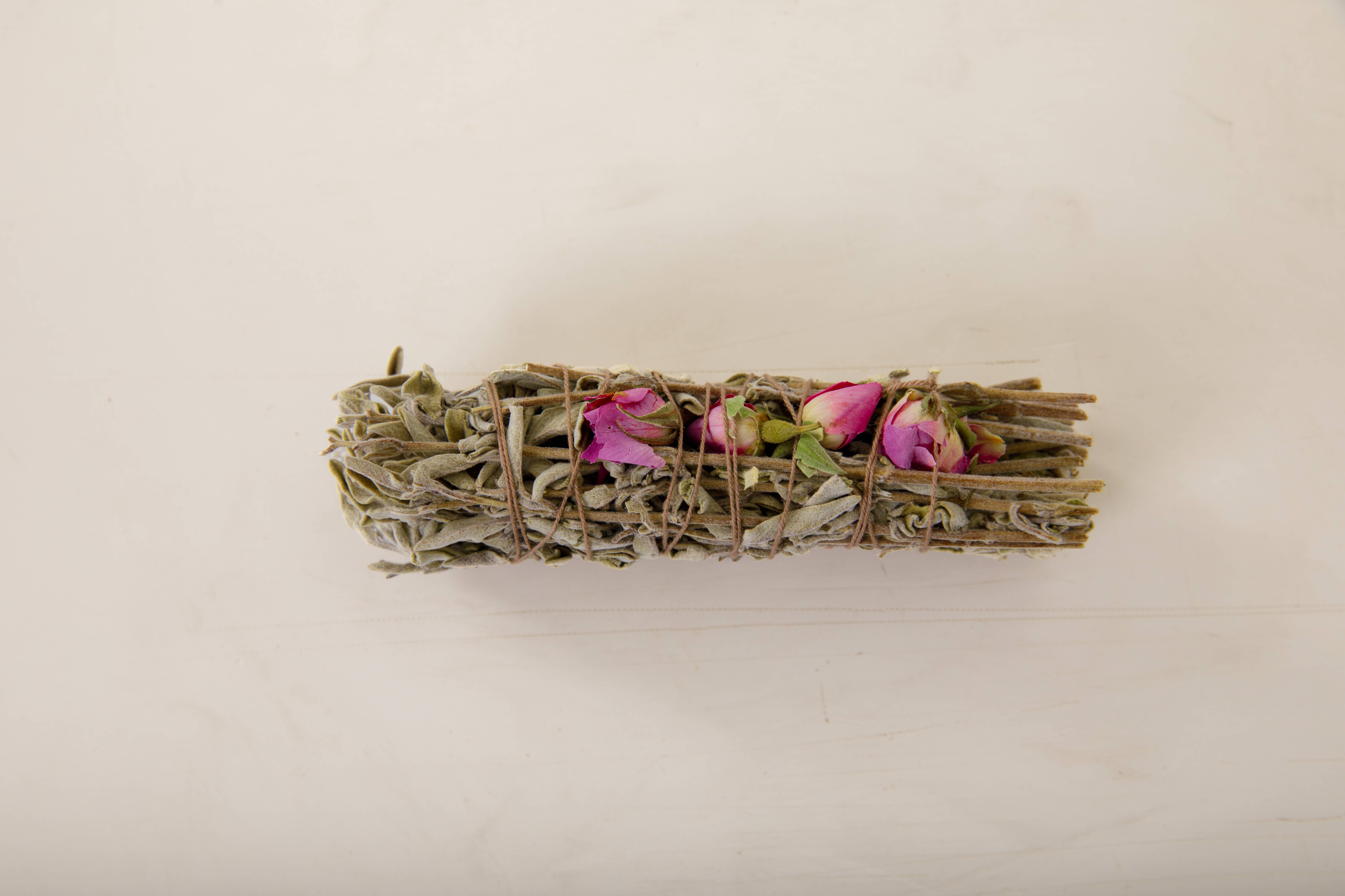 NAVA - Wholesale Sage Bundle - Sage Bundle with Roses | Natural Incense2